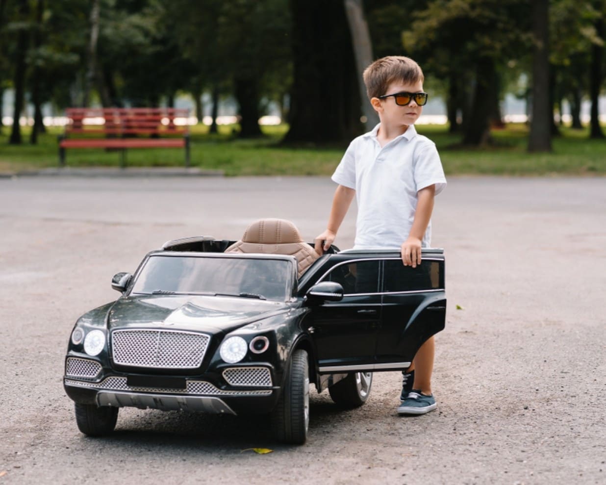 Voitures électriques enfants : faut-il des portes ouvrantes ?